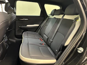 https://vehicle.imgix.net/4155076/c76f6d85-f838-45d0-8a1d-ffce6071e35d.jpg