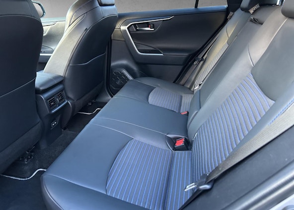 Vehicle image 10 Vehicle image 10