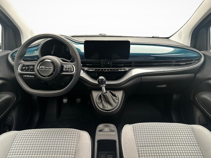 Vehicle image FIAT 500