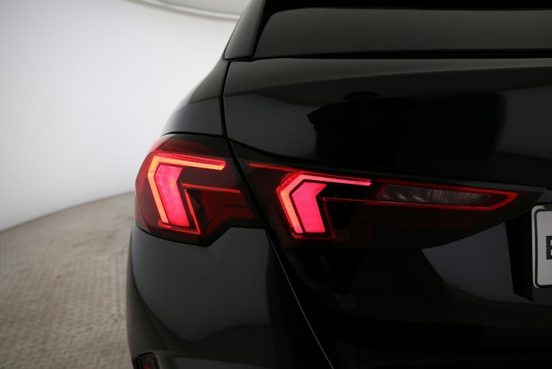 Vehicle image BMW 1 SERIES