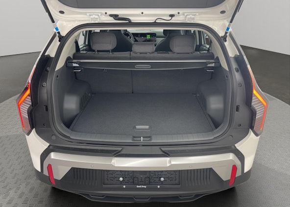 Vehicle image 4 Vehicle image 4