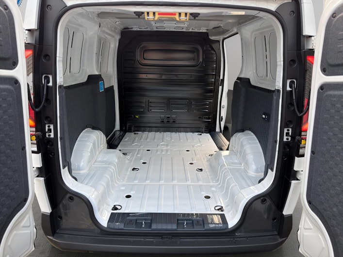 Vehicle image KIA PV5