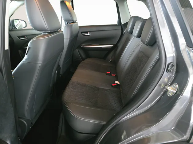 Suzuki Vitara 1.4 T Sakura Top Hybrid 4x4