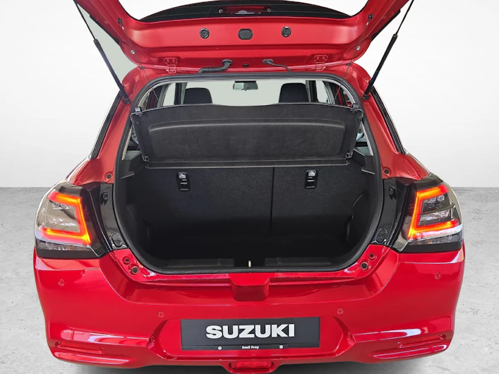 immagine del veicolo SUZUKI SWIFT