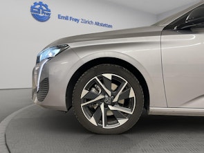 Vehicle image PEUGEOT 308 1.2 Hybrid Allure