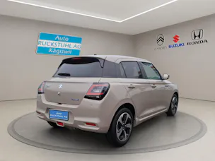 Suzuki Swift 1.2 Sakura Top Hybrid Automat