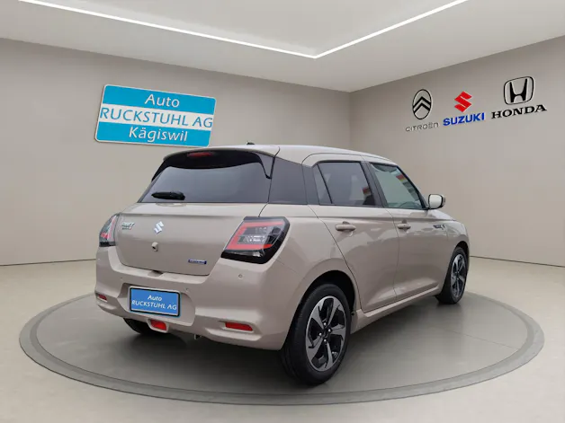 Suzuki Swift 1.2 Sakura Top Hybrid Automat