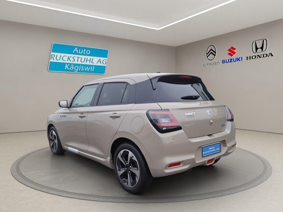 Vehicle image 4 Vehicle image 4