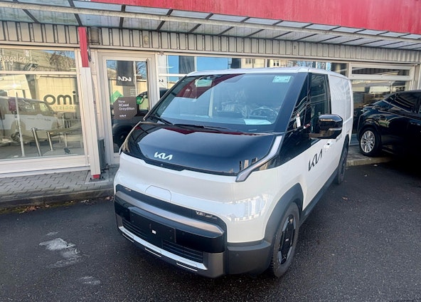 Vehicle image 4 Vehicle image 4