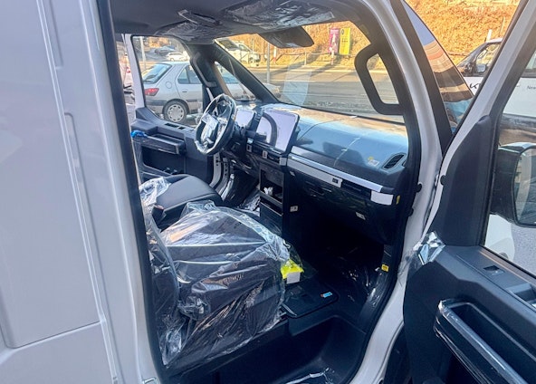 Vehicle image 6 Vehicle image 6