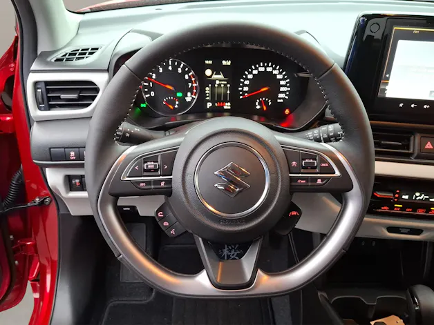 Suzuki Swift 1.2 Sakura Hybrid Automat