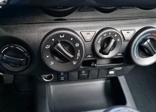 Vehicle image 13 Vehicle image 13