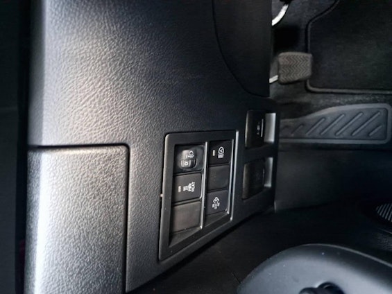 Vehicle image 14 Vehicle image 14