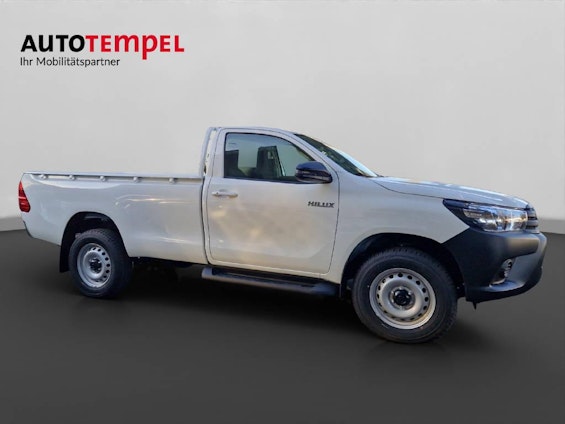 Vehicle image 4 Vehicle image 4