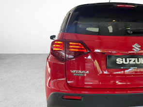 Fahrzeugbild SUZUKI Vitara 1.4 T Sakura Top Hybrid 4x4