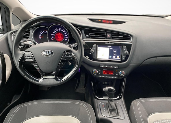 Vehicle image 6 Vehicle image 6