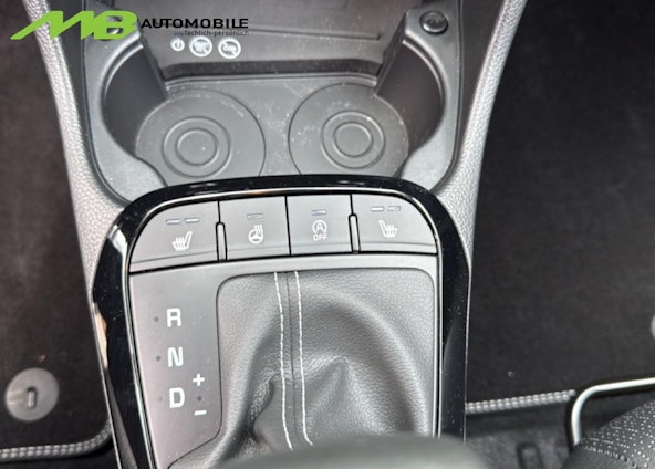 Vehicle image 13 Vehicle image 13