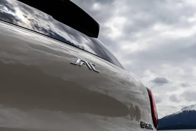 JAC E30X City