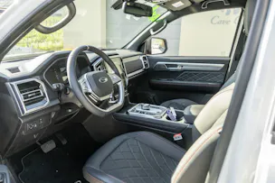 JAC T9 EV EV Luxury