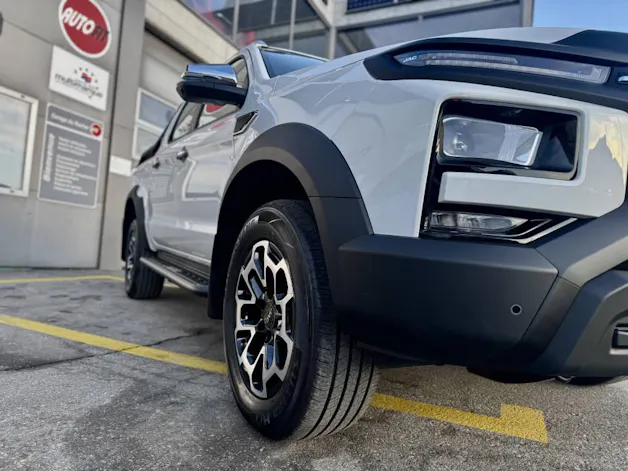 JAC T9 EV EV Luxury