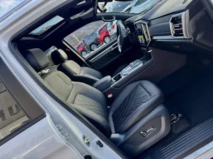 JAC T9 EV EV Luxury
