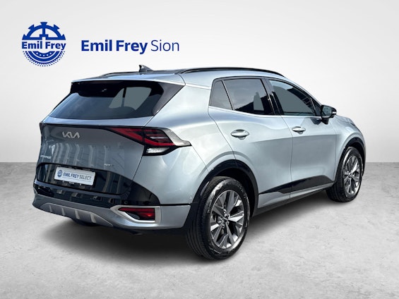 Vehicle image 4 Vehicle image 4