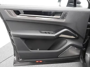 Porsche Cayenne Turbo E-Hybrid Coupé