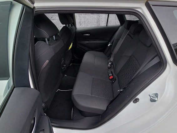 Vehicle image 9 Vehicle image 9