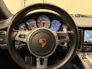 Porsche Panamera 4.8 V8 GTS PDK