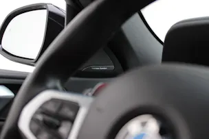 BMW X6 M50i
