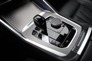 BMW X6 M50i