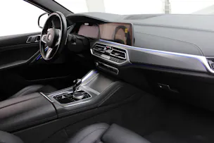 BMW X6 M50i