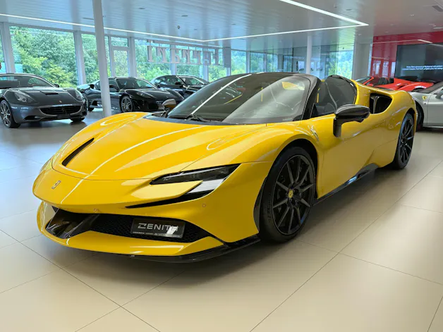Ferrari SF90 Spider