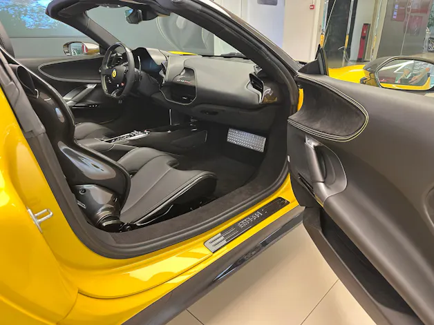 Ferrari SF90 Spider