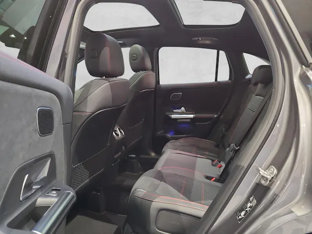 Mercedes-Benz GLA 250 4Matic 8G-DCT