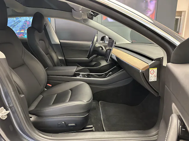 Tesla Model 3 Long Range Dual Motor AWD