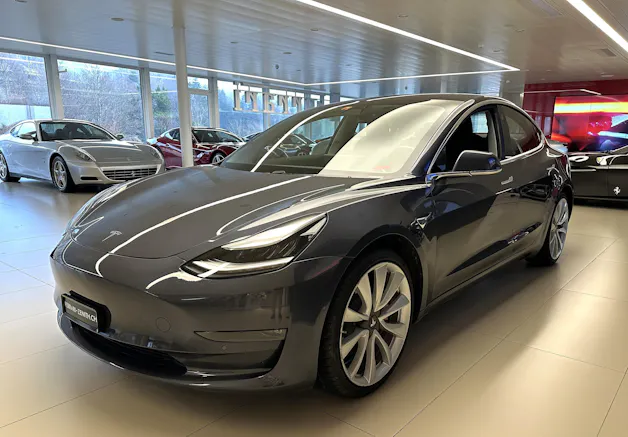 Tesla Model 3 Long Range Dual Motor AWD