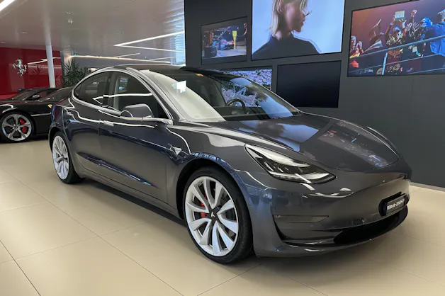 Tesla Model 3 Long Range Dual Motor AWD