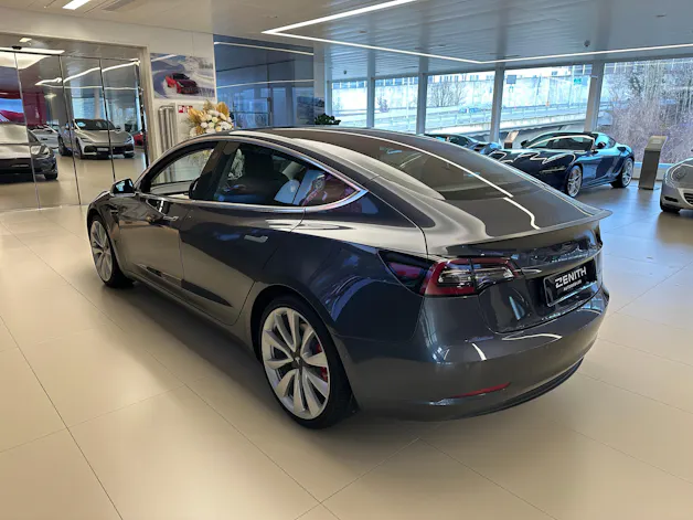 Tesla Model 3 Long Range Dual Motor AWD