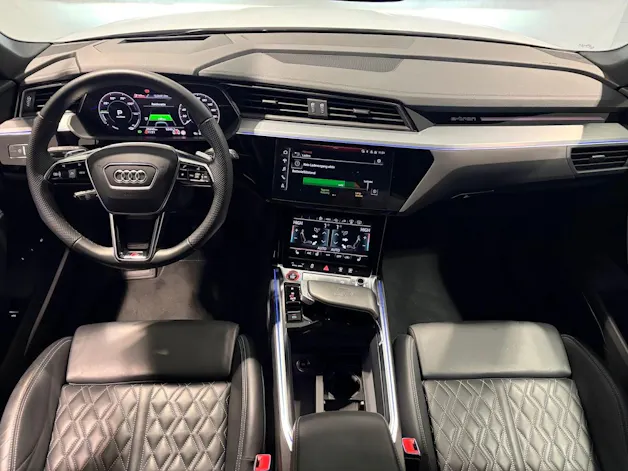 Audi e-tron S quattro