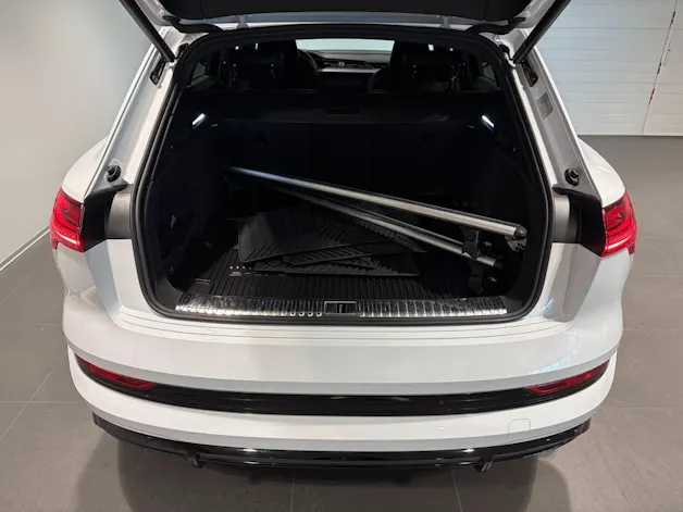 Audi e-tron S quattro