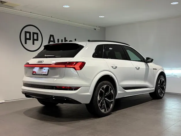 Audi e-tron S quattro