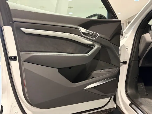 Audi e-tron S quattro
