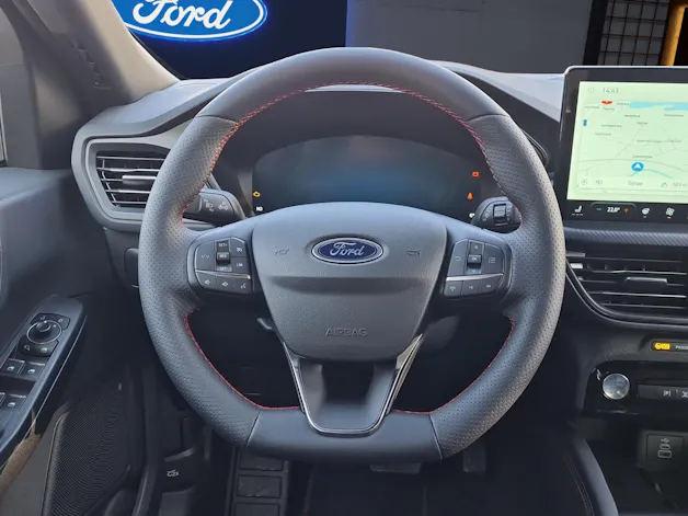 Ford Kuga 2.5i FHEV FULL-HYBRID 183 PS ST-Line 4x4 AUTOMAT