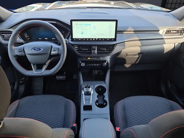 Ford Kuga 2.5i FHEV FULL-HYBRID 183 PS ST-Line 4x4 AUTOMAT