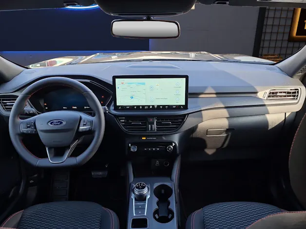 Ford Kuga 2.5i FHEV FULL-HYBRID 183 PS ST-Line 4x4 AUTOMAT