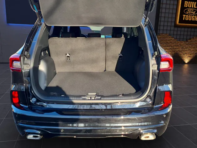 Ford Kuga 2.5i FHEV FULL-HYBRID 183 PS ST-Line 4x4 AUTOMAT