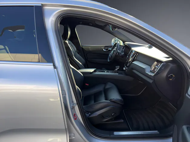 Volvo XC60 D5 AWD R-Design Geartronic