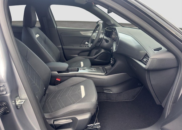 Vehicle image 15 Vehicle image 15