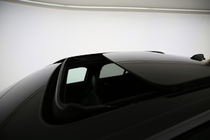 Vehicle image VOLVO XC40 1.5 T4 PiH R-Design